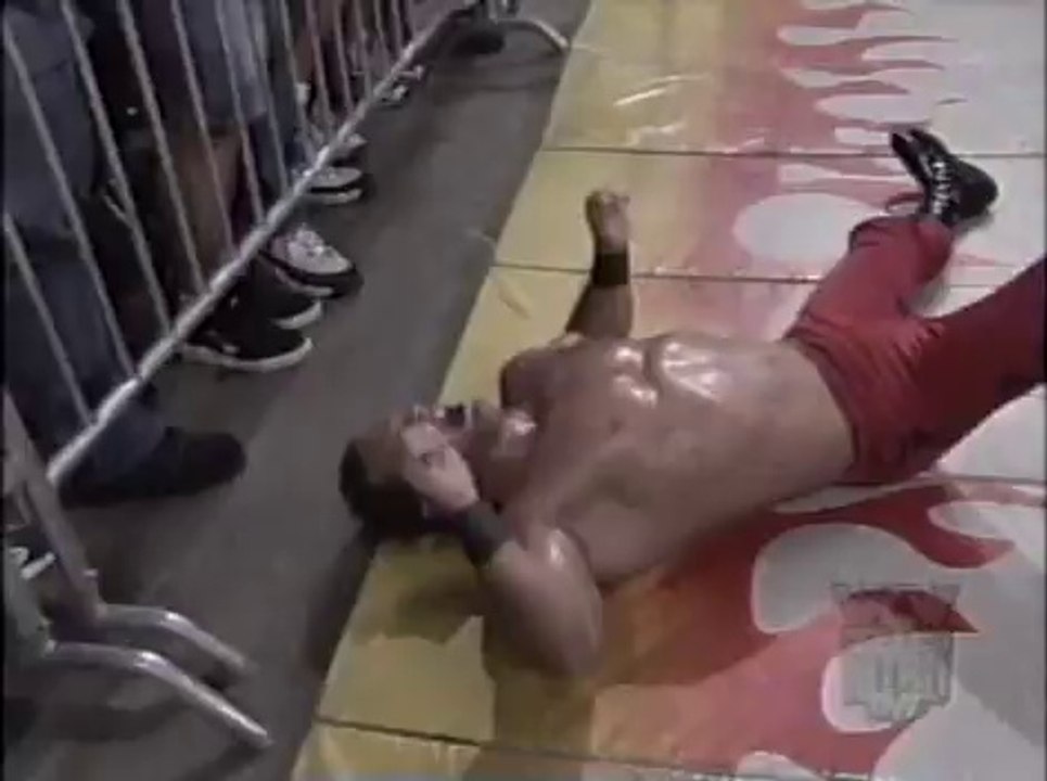 Bret Hart vs Chris Benoit (WCW Monday Nitro 06.22.98)