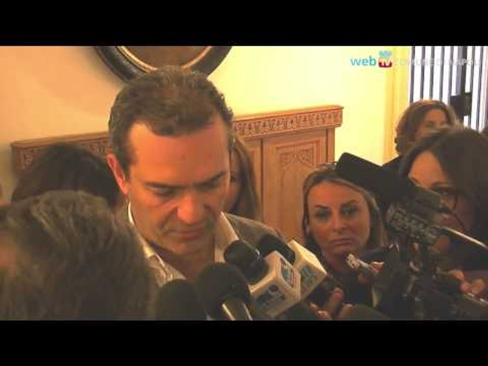 Napoli - De Magistris: "I manifesti di lutto sono aggressione politica" (01.04.14)