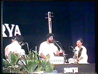 Yesudas sings 'Paavana Guru' - Live Classical Stage Performance