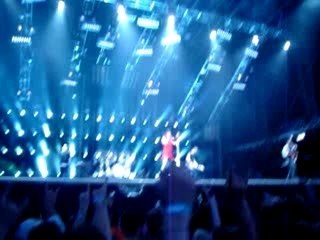 Garbage live "stupid girl" Solidays 2005