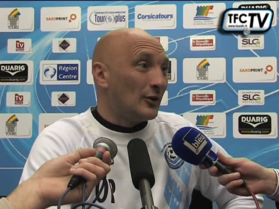 Tours FC - Auxerre "Un jeu basé sur le contre" (O. Pantaloni)