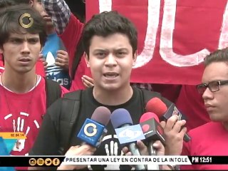 Video herunterladen: Estudiantes de la UCAB exigen ante el MP liberación de estudiantes detenidos