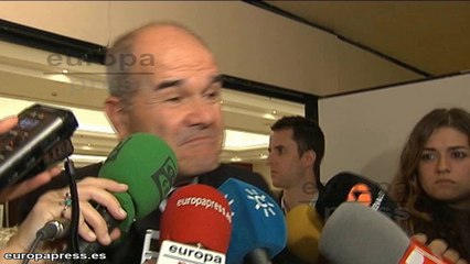 González cree que Pilar Urbano tiene "credibilidad cero"