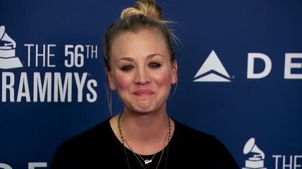 Kaley Cuoco dice que los implantes de ceno fueron su mejor decisión