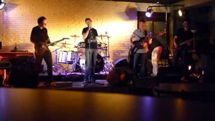 Flying Snails cover Bloc Party " Helicopter " @ Le Blogg 01/04/2014