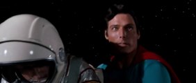 Alternate ‘Gravity’ Scene Featuring Superman Is Awesome