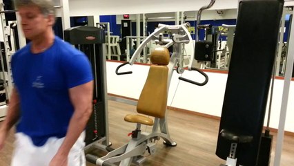 Pettorali: Chest Press di Roberto Eusebio