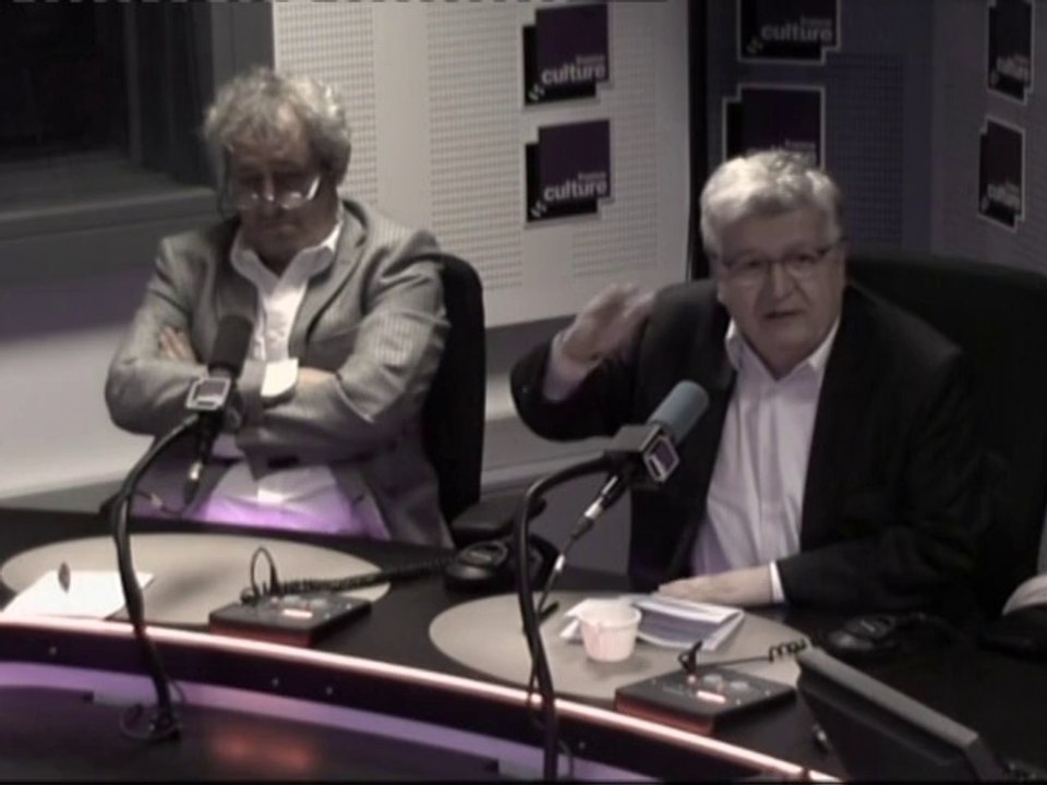 Les matins - Montebourg en réponse à Bruxelles : un gouvernement de combat économique ?