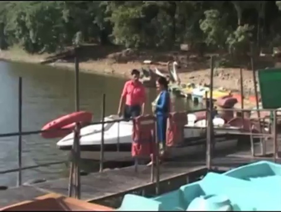 Bani : Parmeet yells for help - IANS India Videos