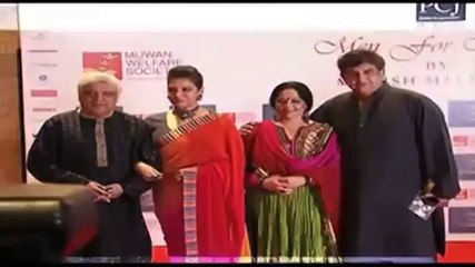 Bollywood stars at Mijwan Fashion show - IANS India Videos