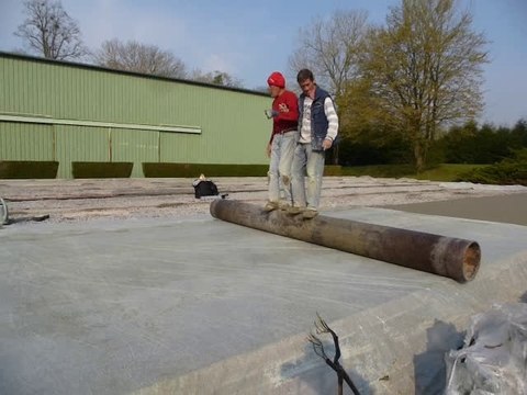 Grandvilliers : rénovation du court de tennis