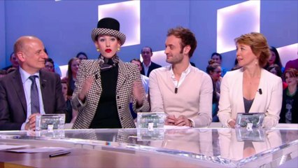 Le Grand Journal - Doria Tillier fait la météo en Geneviève de Fontenay