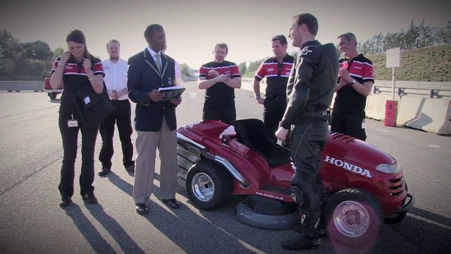 187 km/h en tondeuse à gazon