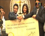 Shilpa Shetty & Raj Kundra Launch Satyug Gold