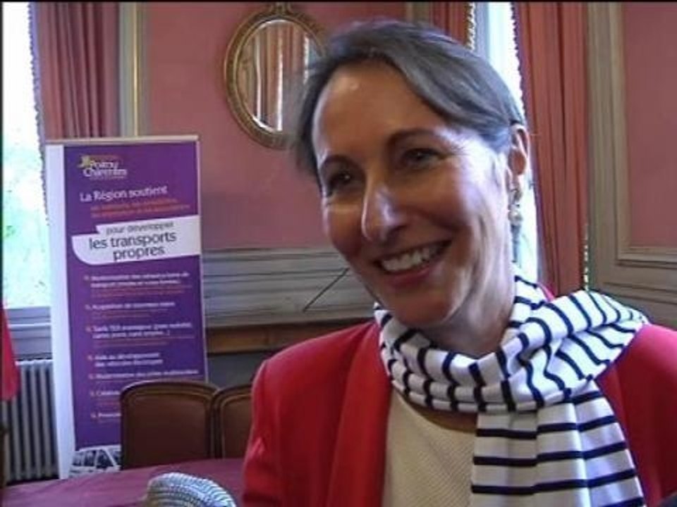 Ségolène Royal transmettra la présidence de la...