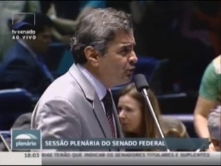 Senador Aécio Neves cobra do governo informações sobre o BNDES