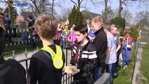 Erfgoedles op kerkhof Midwolde - RTV Noord