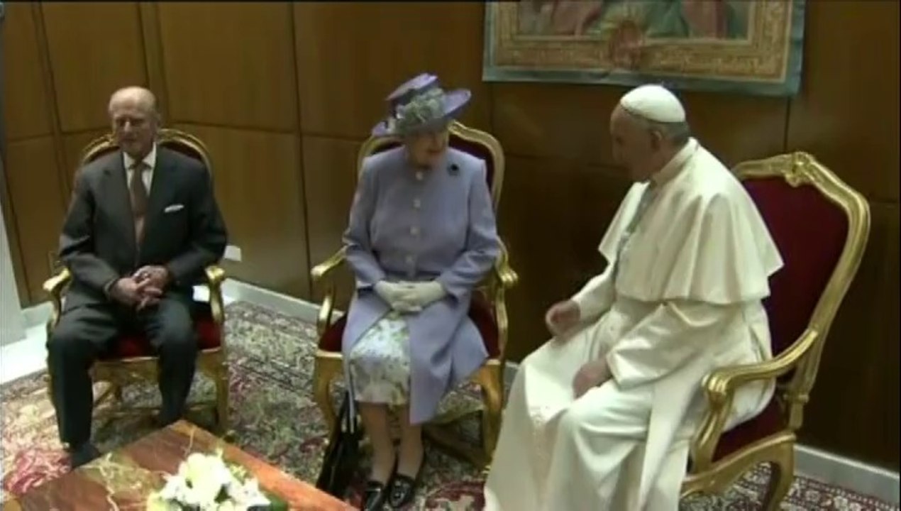 La reine Elizabeth II reçue au Vatican par le pape François