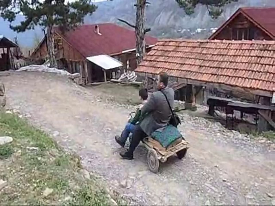 SİNOP TÜRKELİLİ RASİM DEMİEKIRAN 45 YAŞINDA ÇOCUKLUĞUNU YAŞADI