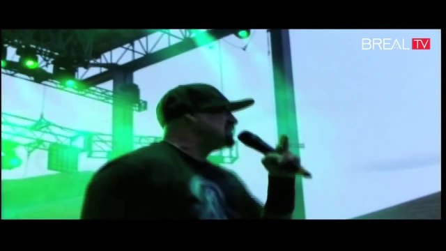 Cypress Hill Roll It Up & I Want To Get High Live @ the Red Rocks Amphitheatre, Denver, CO, 04-20-2013 Pt.1