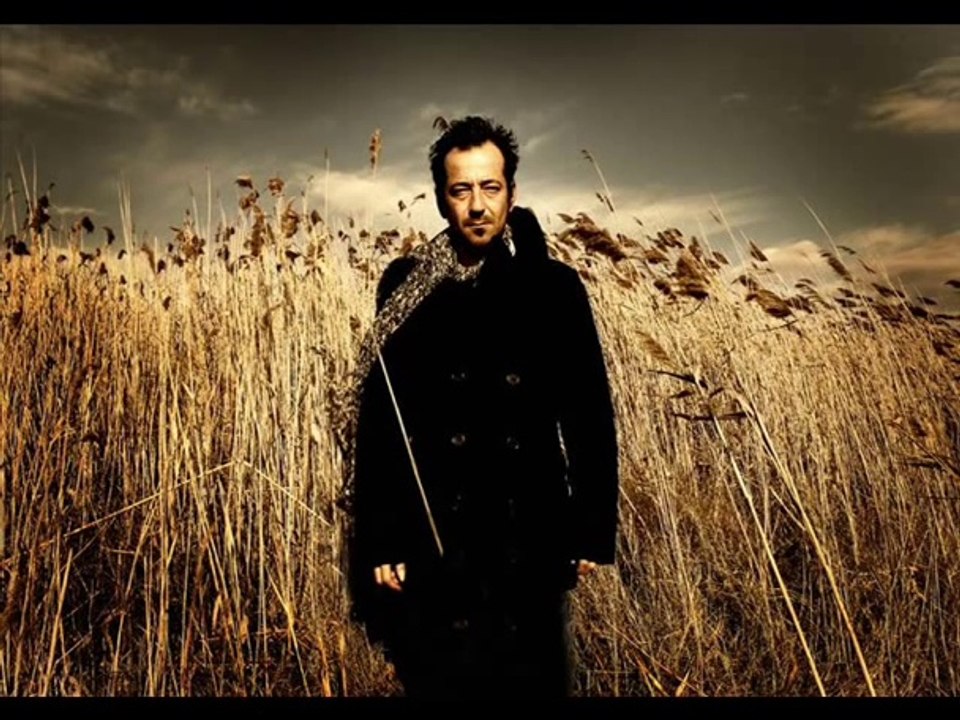 Feridun Düzağaç  -  Beni vur