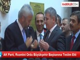 AK Parti, Rozetini Ordu Büyükşehir Başkanına Teslim Etti