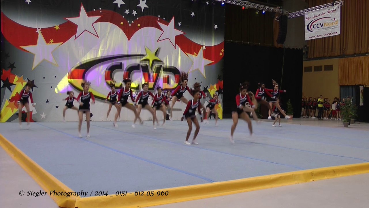 Cheerleader RM Nord _ Fighting Dragons