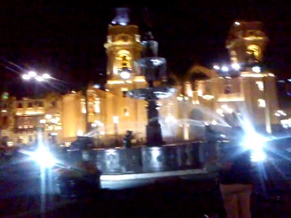 Paseo plaza mayor de Lima