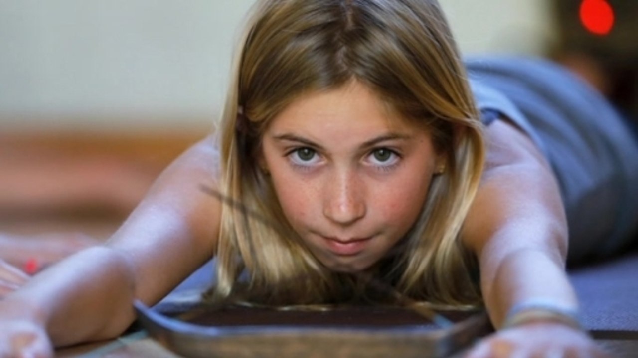 A 12-year-old yoga instructor with life's flexibility