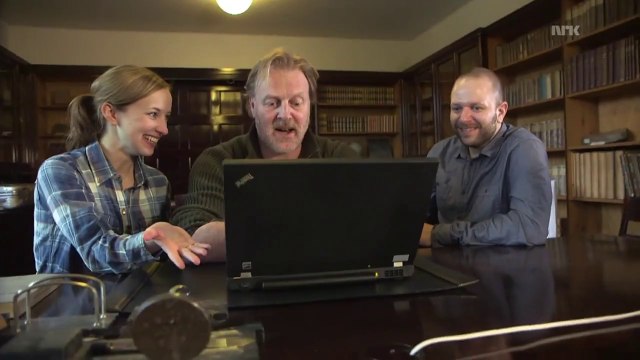 Lucky Skydiver almost killed by meteorite