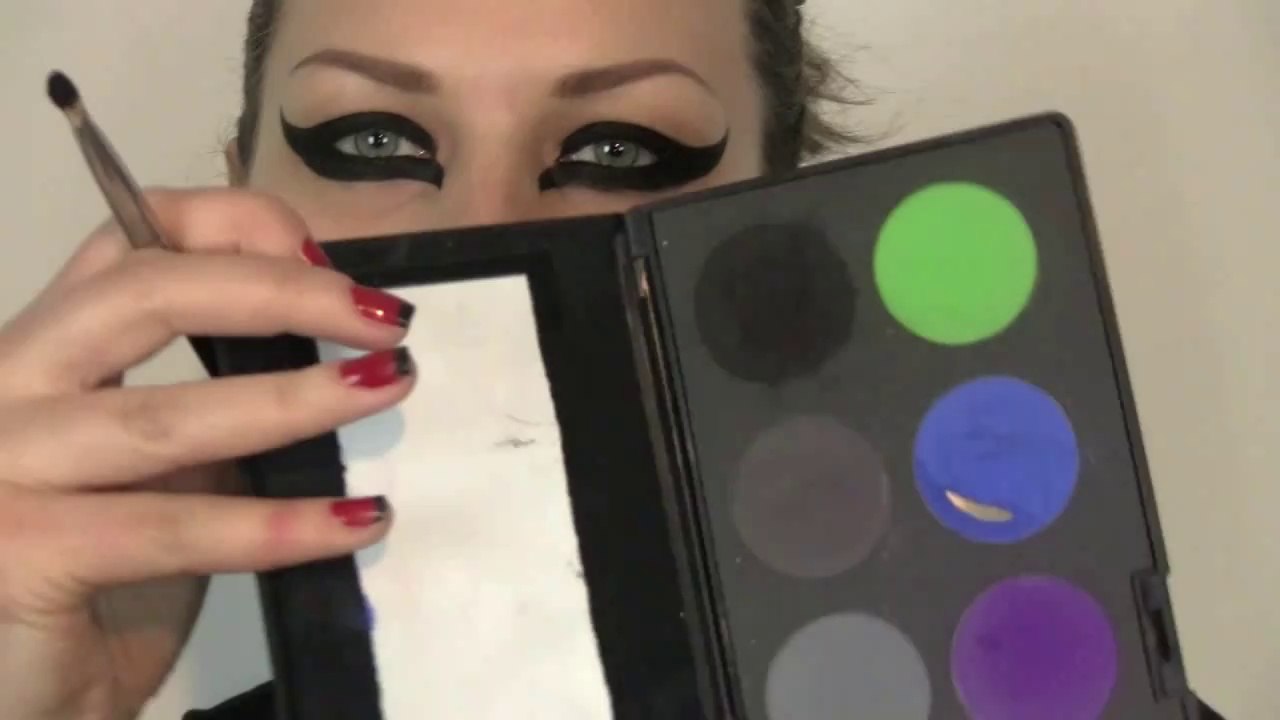 ULTIMATE WINGED EYE MAKE-UP TUTORIAL