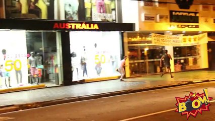 Otobüs durağında insan öldürmek