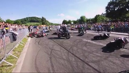 Stunt Ustalarından farklı bir yarış - Düşmeyen Kazanıyor ...