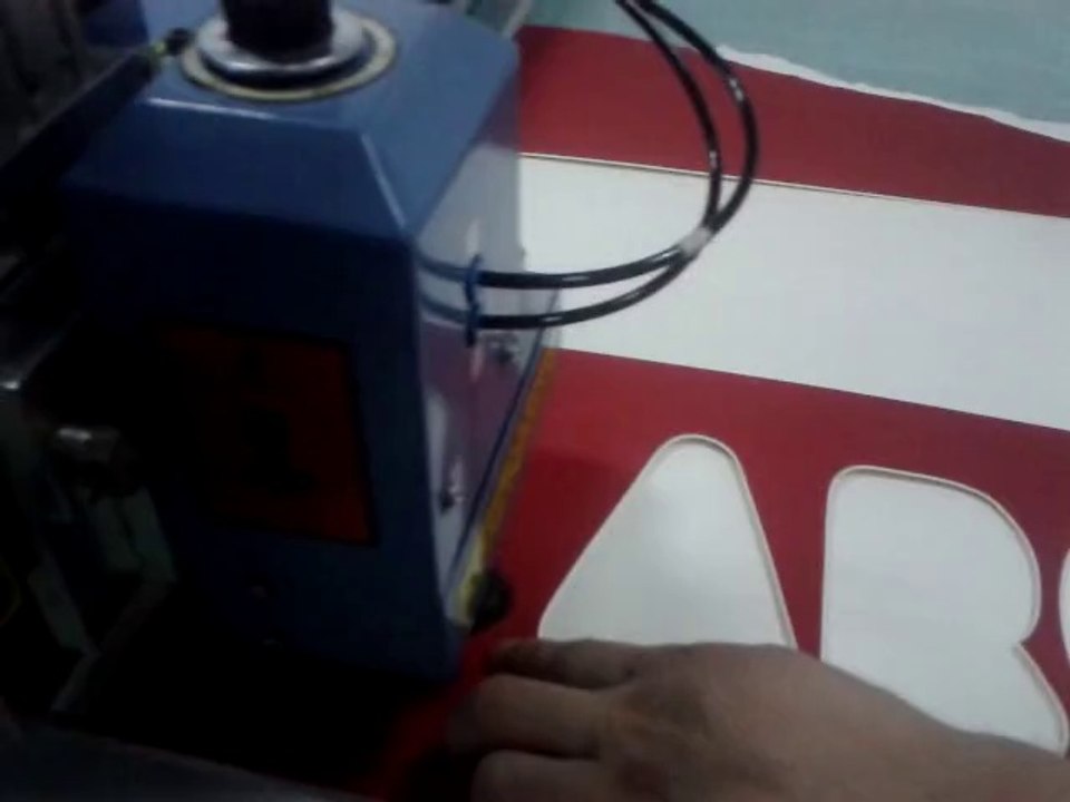 aokecut@163.com photo picture frame matboard cardboard cutter plotter cutting machine