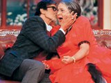 Amitabh Bachchan KISSES Dadi Of Comedy Nights With Kapil