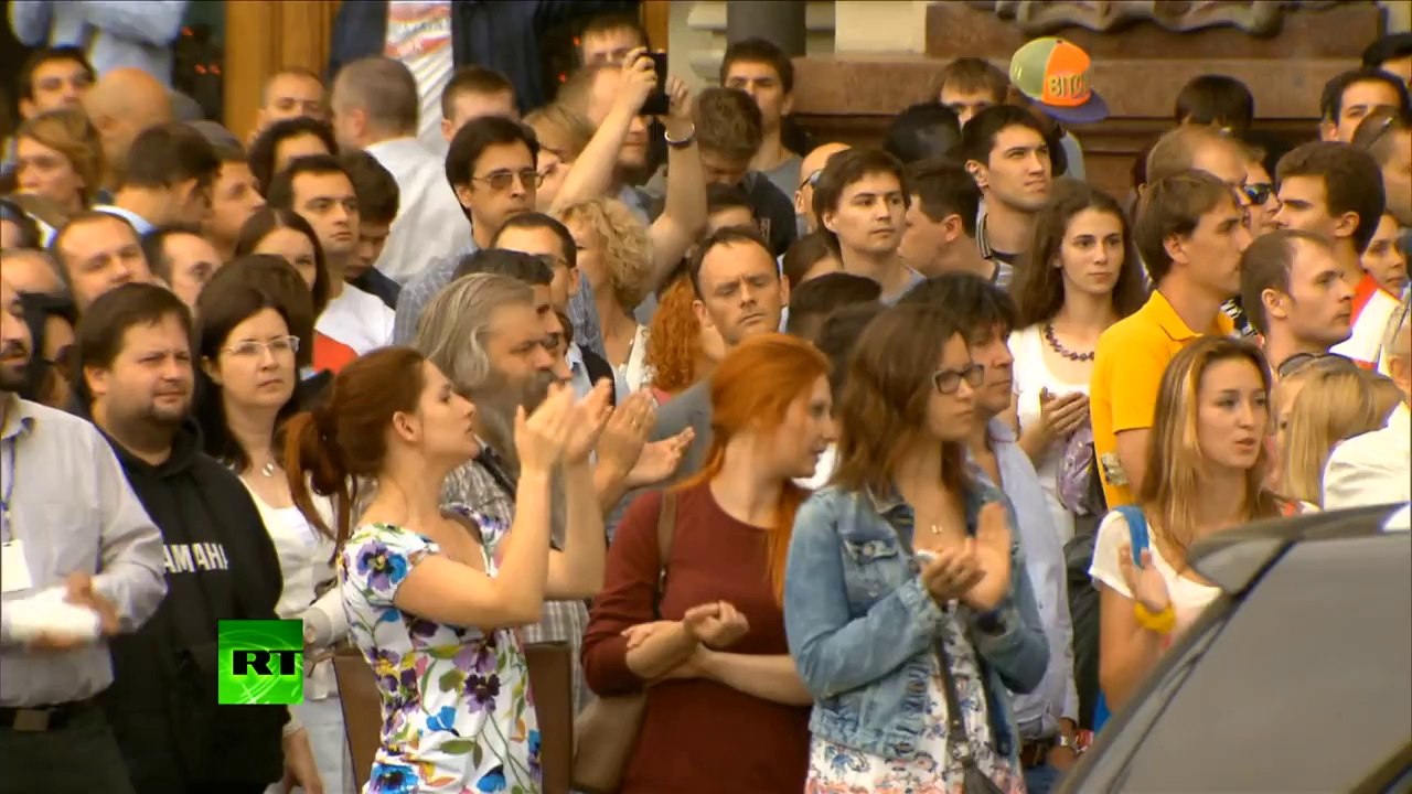 RT Inside Navalny Moscow Protest: Thousands call for judiciary revamp