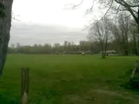 Vidéo0222 aujourd'hui 4 avril 2014 grande manœuvre des pompiers de vichy sur les berges de d'allier