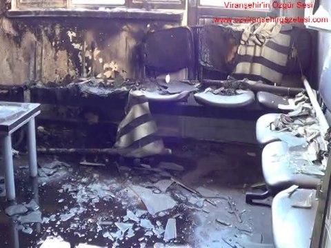 AK PARTİ İLÇE BİNASI KULLANILMAZ HALE GELDİ