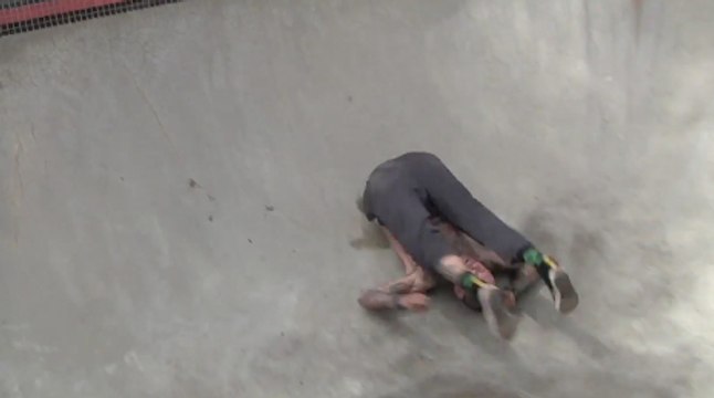 Big crash of Duane Peters - Skateboarding