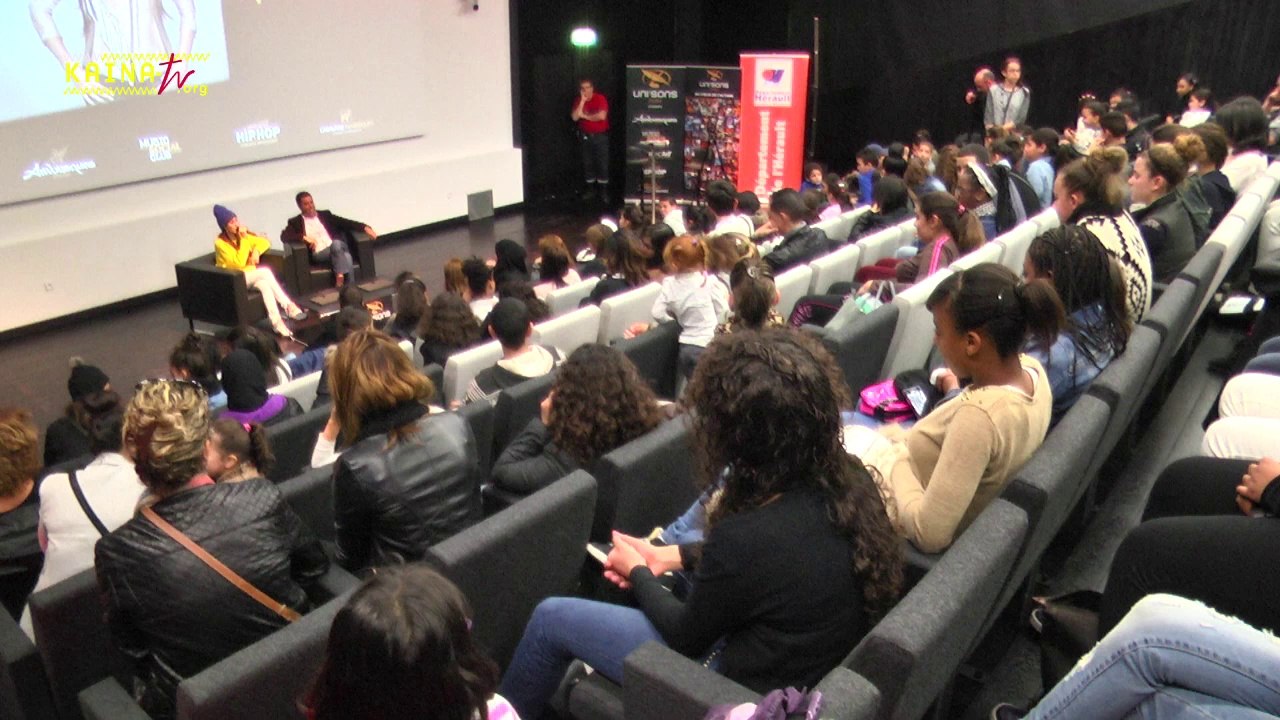 kenza Farah en visite à Montpellier