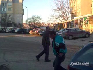 Kafaya Kürek Vurmalı Bulgar Dansı