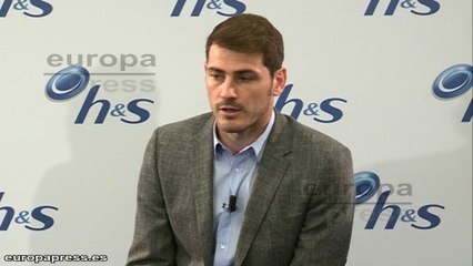 Casillas dará un "tirón de oreja" a Busquets