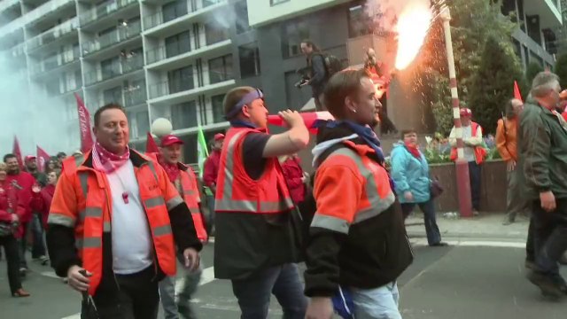 Milhares protestam em Bruxelas