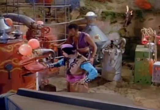 Perdidos no Espaço - 2ª Temporada - 09. O ladrão do espaço sideral