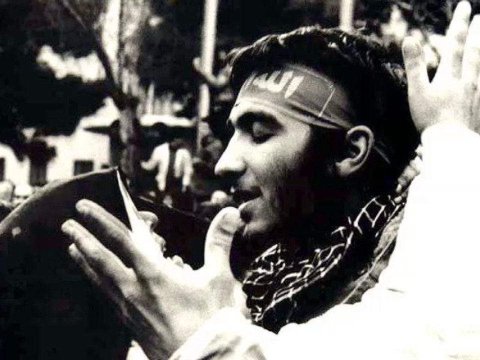 Taner Yüncüoğlu | Uzatma Kollarını Anne