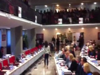 Lens: huées et applaudissements lors de l'intervention de Sébastien Plociniczak