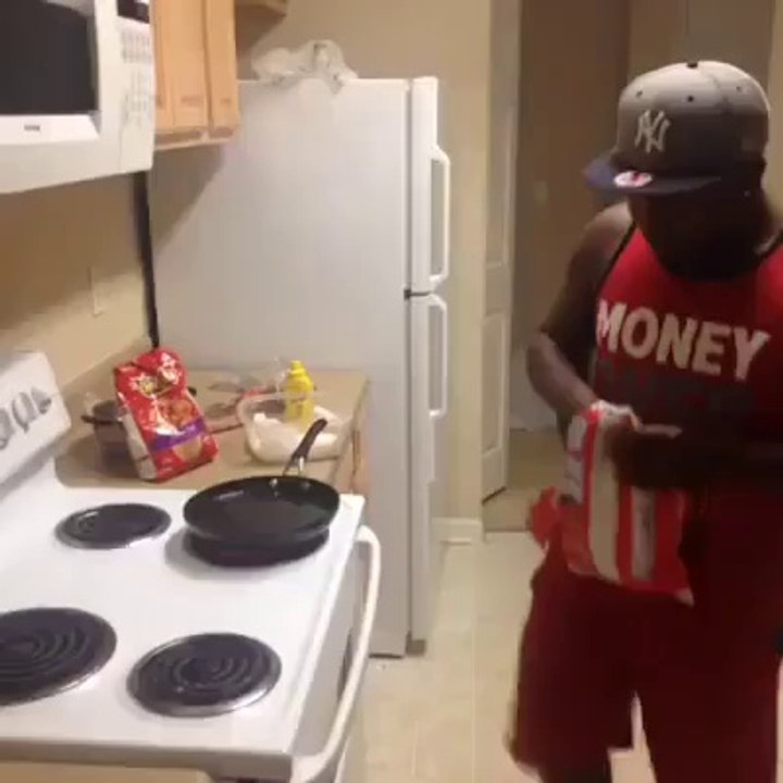 les hommes à la cuisine le 8 mars #MDR