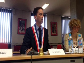 Lens: premier discours du maire Sylvain Robert, très applaudi lors de son investiture