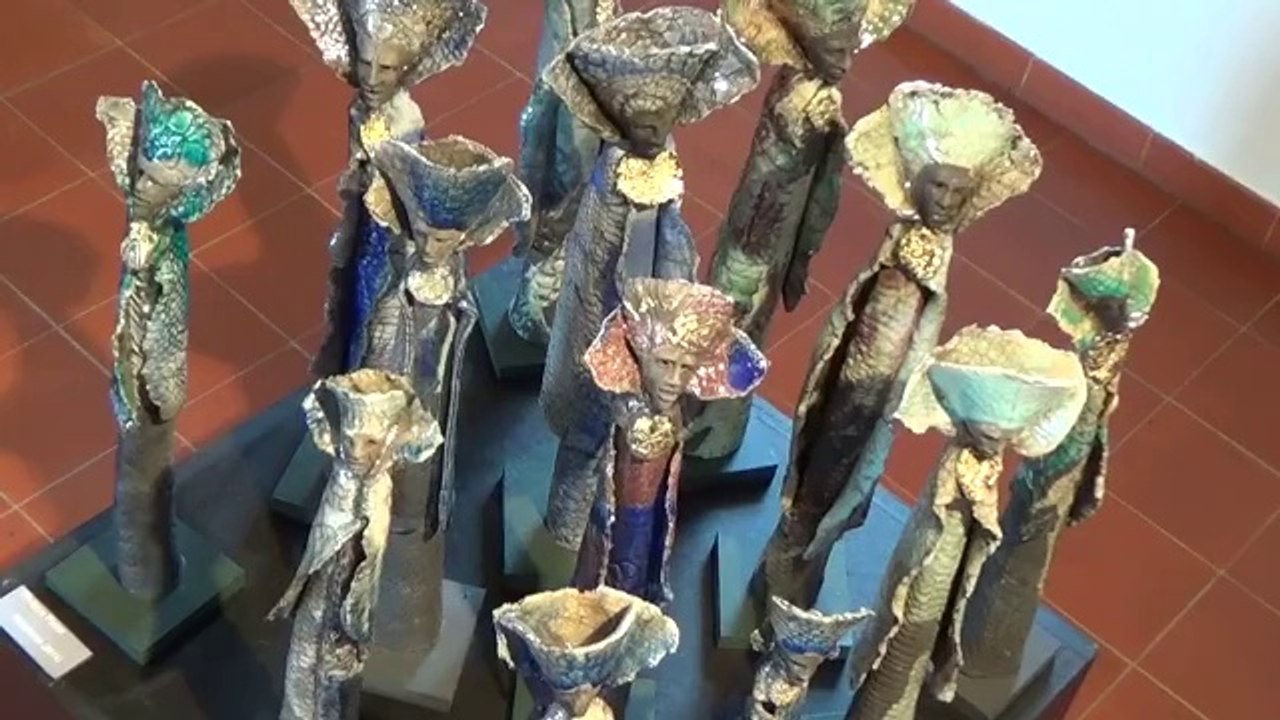 Salernes Var Expositions temporaires Maison Céramique Terra Rossa Objets de fraternité « Plaisir & Zani » du 4 Avril au 18 Juin 2014- « Objet de curiosité Régine Deneux » à partir du 4 Avril Salernes Var