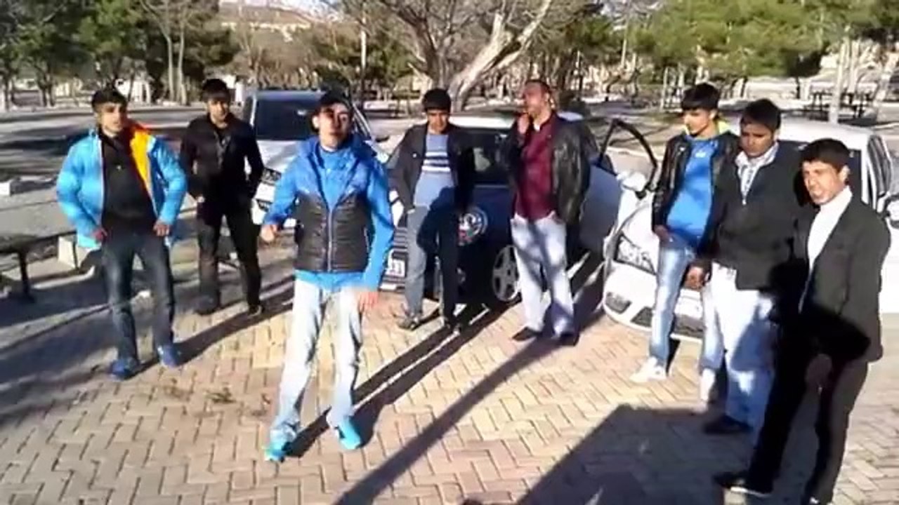 EFECAN Hapisten çıktı  ve  ilk klibi EN ADi KAHPEsin 2014